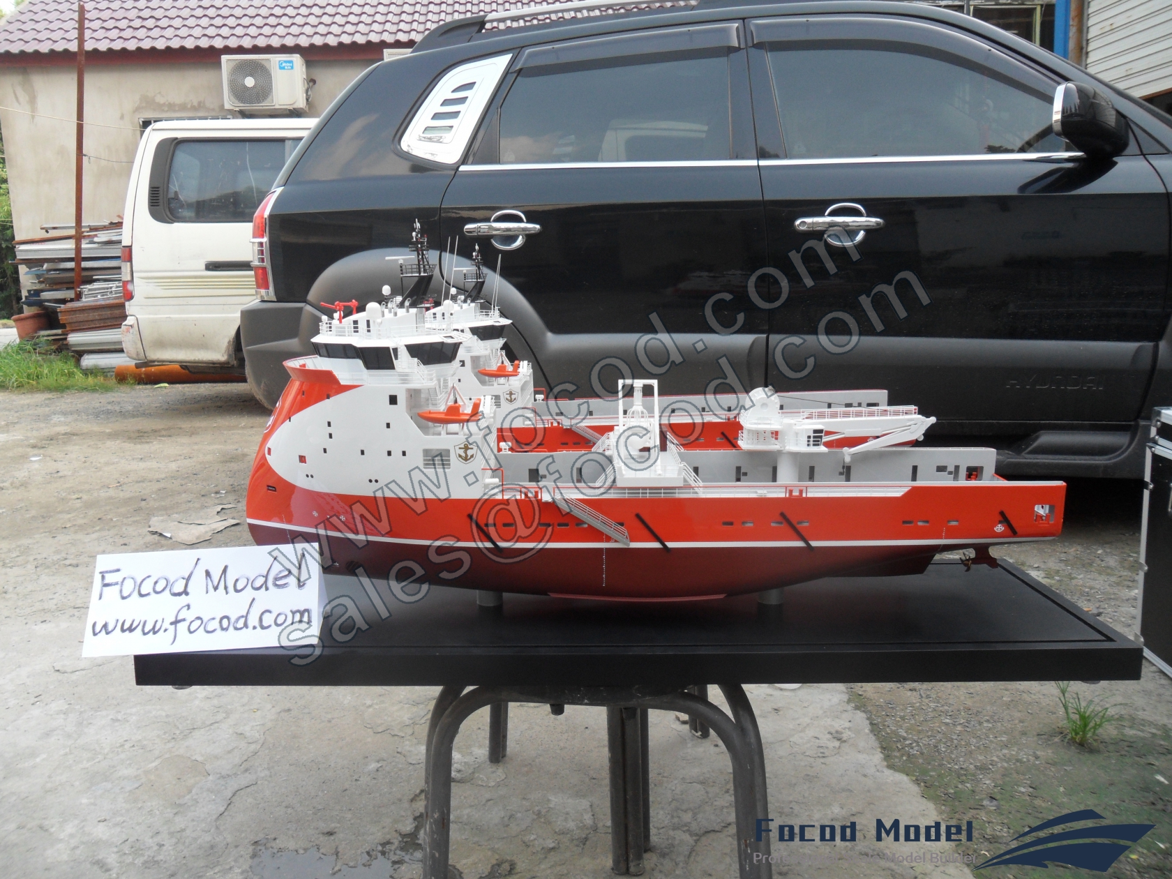 custom made model of ULSTEIN PX121H Platform Supply Vessel (83.4m)